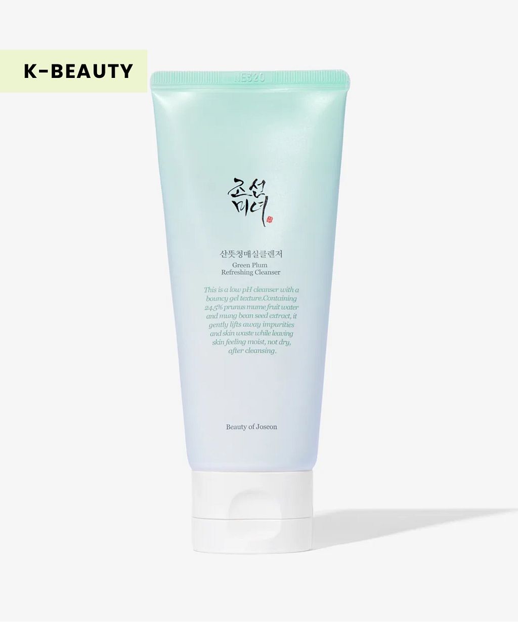 Green Plum Refreshing Cleanser